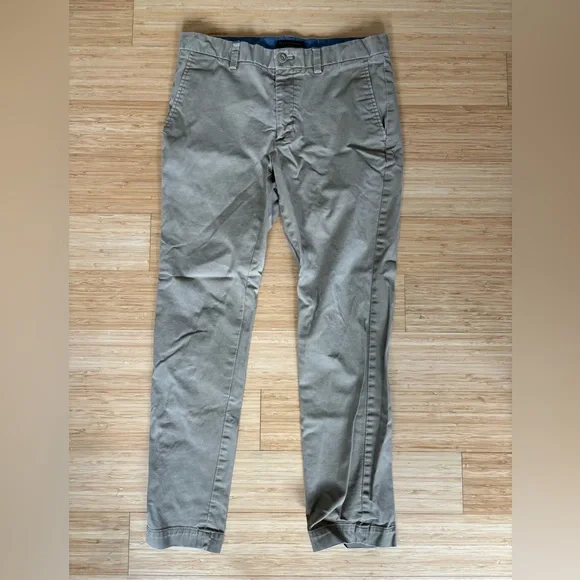 Banana Republic Aiden Chino - Picture 1 of 5